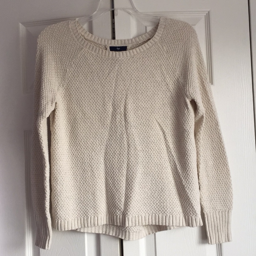 ❤️3/$10 • 🍁 Cream colored XS Gap fall sweater 🍁